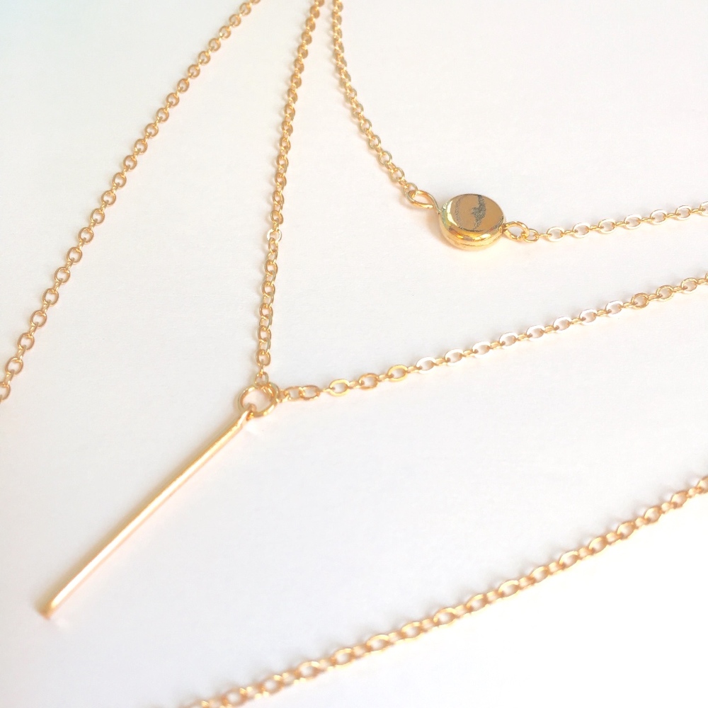 'Calista' Multilayered Necklace Gold - Picture 3 of 4